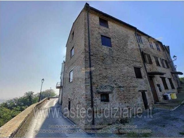 IMMOBILI IMMOBILE RESIDENZIALE via Castello n.7