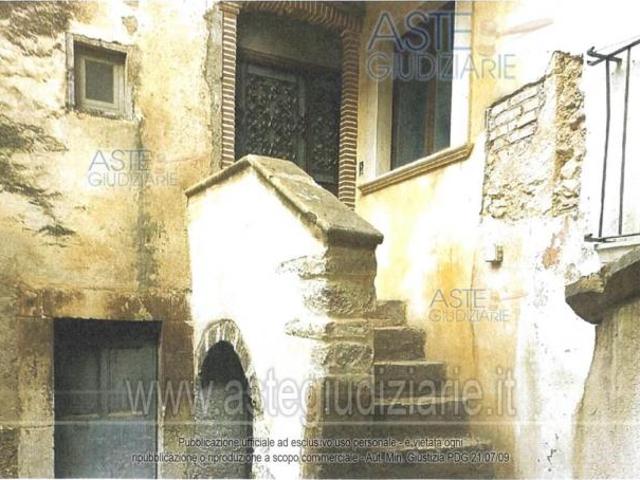 IMMOBILI IMMOBILE RESIDENZIALE Via Cardabello