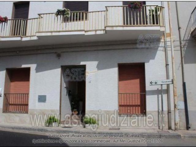 IMMOBILI IMMOBILE RESIDENZIALE via Carlo Linneo n. 10