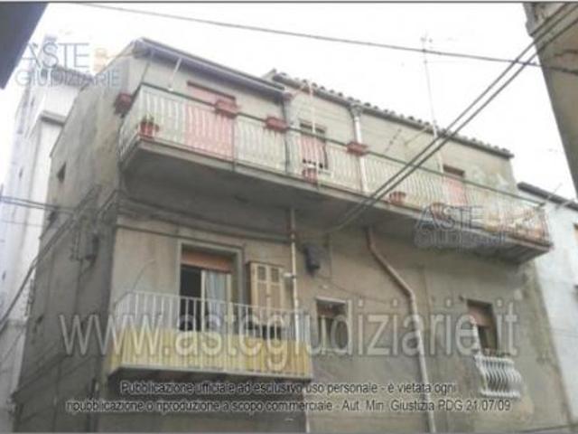 IMMOBILI IMMOBILE RESIDENZIALE Via Corona 2