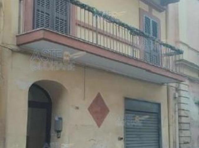 IMMOBILI IMMOBILE RESIDENZIALE Via D'Alò Alfieri, 26, 74121 Taranto TA, Italia