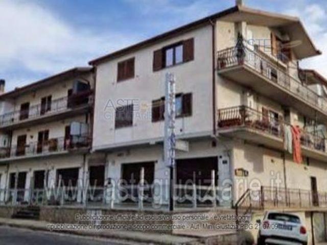 IMMOBILI IMMOBILE RESIDENZIALE Via degli Akpini, 118
