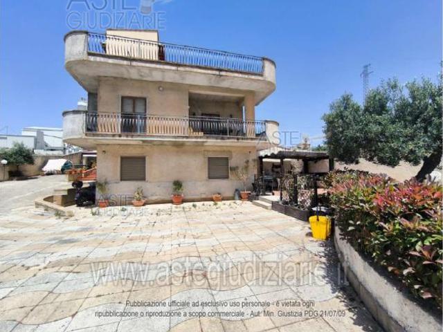 IMMOBILI IMMOBILE RESIDENZIALE Via dei Lioni 13