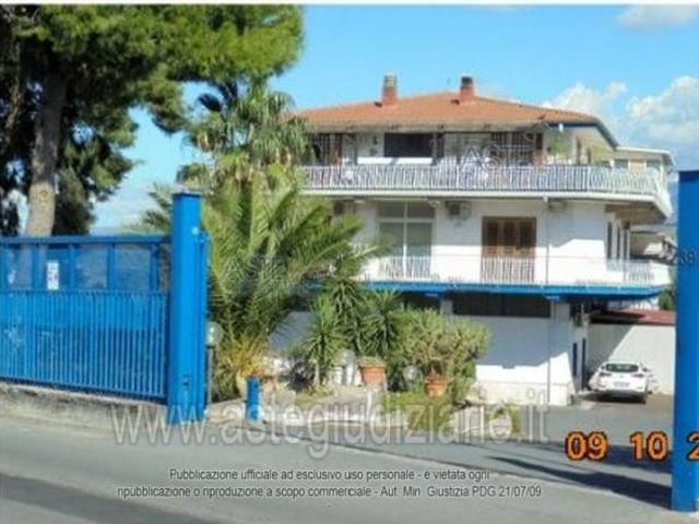 IMMOBILI IMMOBILE RESIDENZIALE Via fondaco, 41
