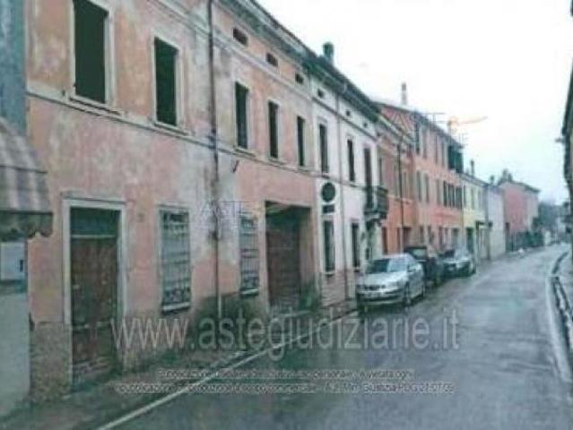 IMMOBILI IMMOBILE RESIDENZIALE Via Fossola, 19 21