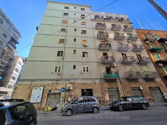 IMMOBILI IMMOBILE RESIDENZIALE Via Giacomo Leopardi, 21, 74123 Taranto TA, Italia