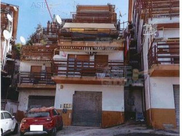 IMMOBILI IMMOBILE RESIDENZIALE Via klitshe, 40
