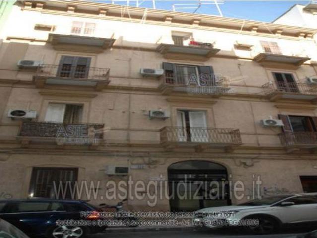 IMMOBILI IMMOBILE RESIDENZIALE Via Leonida, 20, 74121 Taranto TA, Italia
