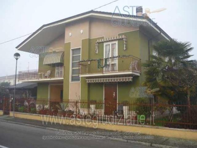 IMMOBILI IMMOBILE RESIDENZIALE Via P. Togliatti, 10, 46048 Roverbella MN, Italia