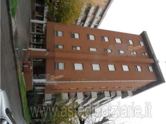 IMMOBILI IMMOBILE RESIDENZIALE Via Praga 7
