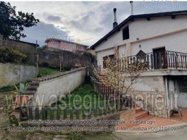 IMMOBILI IMMOBILE RESIDENZIALE Via Salita Montesecco n. 19