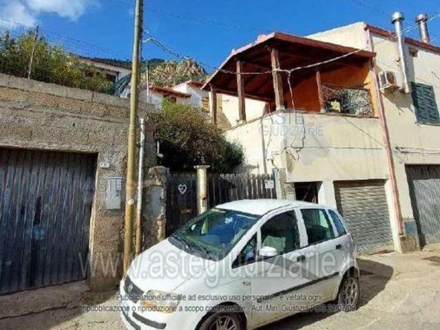 IMMOBILI IMMOBILE RESIDENZIALE Via scalette Umberto I n. 17