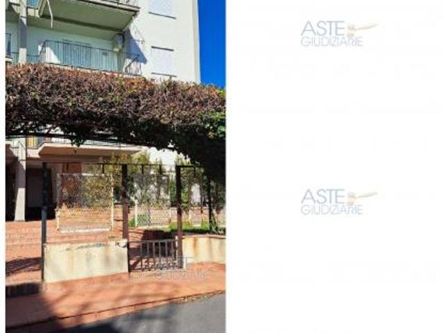 IMMOBILI IMMOBILE RESIDENZIALE Via Spiaggia, 158, 95024 Acireale CT, Italia