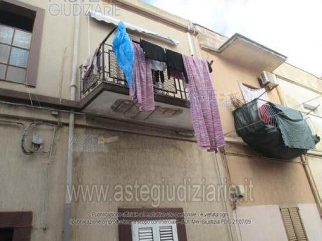 IMMOBILI IMMOBILE RESIDENZIALE Via Umberto I, 56, 74122 Taranto TA, Italia