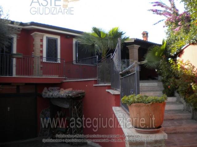 IMMOBILI IMMOBILE RESIDENZIALE VIALE ASCANIO 34