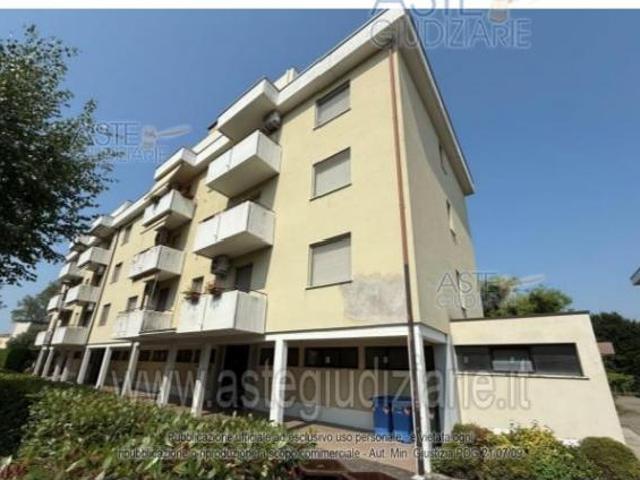 IMMOBILI IMMOBILE RESIDENZIALE Viale della Favorita, 19, 41037 Mirandola MO, Italia