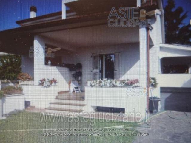 IMMOBILI IMMOBILE RESIDENZIALE Viale Nuova Florida 96