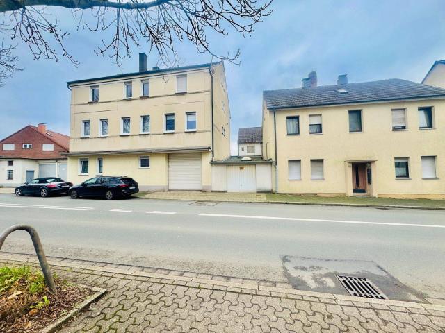 Immobilienpaket: 2 MFH + Gewerbe