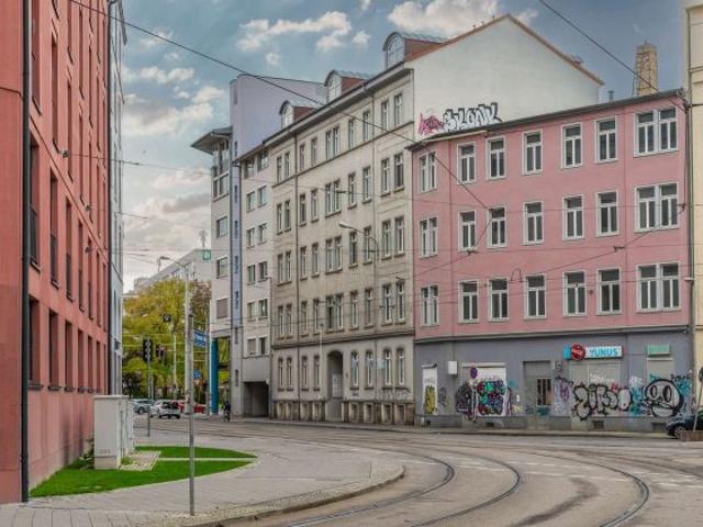 IMMOBILIENPAKET MIT ENTWICKLUNGSPOTENZIAL / 8 Gewerbeeinheiten im Leipziger Zentrum