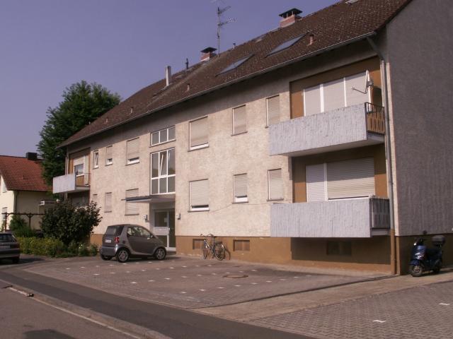 ImmobilienPunkt* Geräumige 3 ZKB ETW in eingewachsener Wohnlage