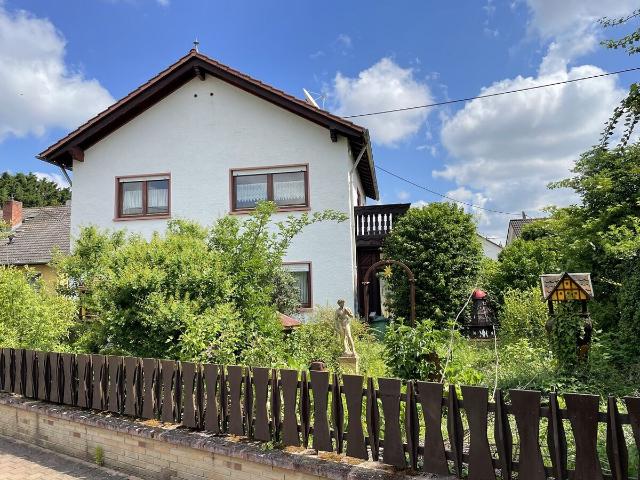 ImmobilienPunkt* Freistehendes EFH mit Werkstatt und Garten in ruhiger Wohnlage