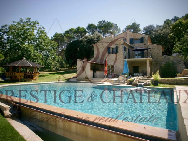 Immobilier de luxe: maison à acheter à Piolenc