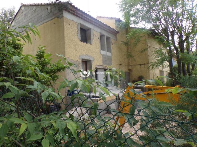 Ensemble immobilier de deux maisons attenantes