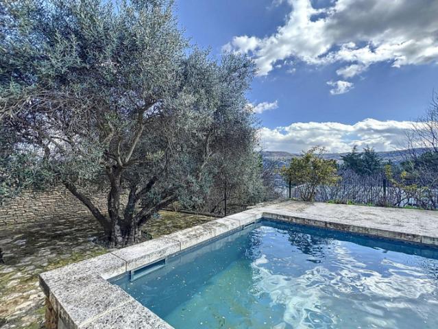 Immobilière de l'Olivier vous propose: LUBERON VILLA 5 CHAM