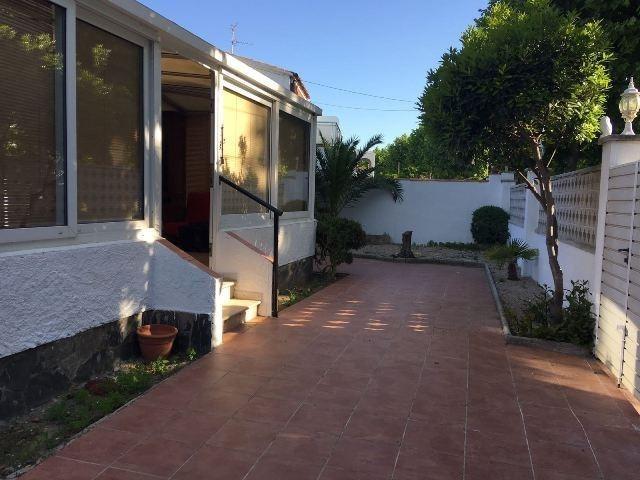 IMMOSTUDI presenta esta casa independiente situada en el tra. 132m² Empuriabrava