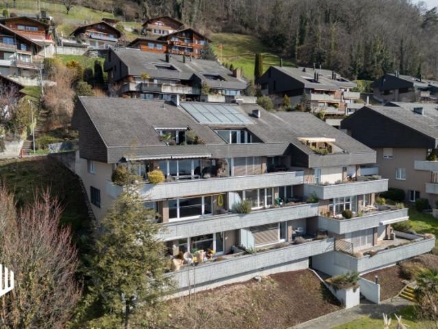 ImmoWyss Terrassenwohnung mit Traumsicht auf See & Niesen in Gunten