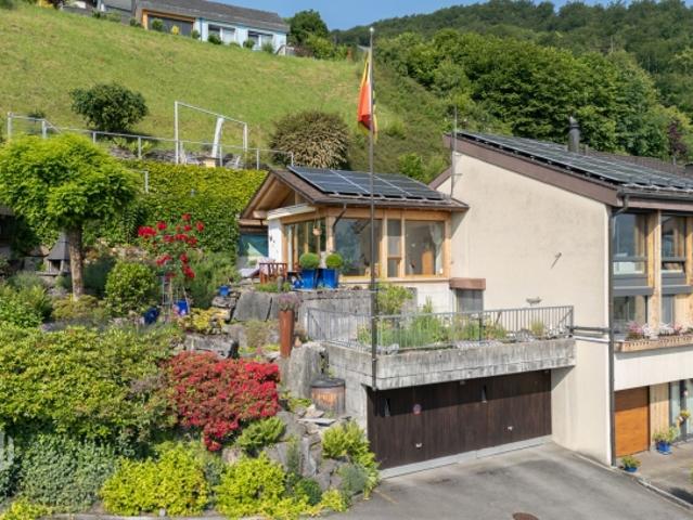 ImmoWyss Ein Traum Zuhause mit Berg und Seesicht für Herzmenschen