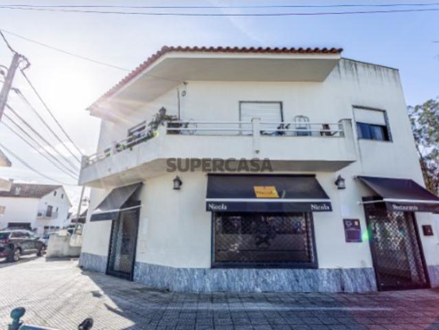 Imóvel com grande potencial, ideal tanto para investimento quanto para habitação