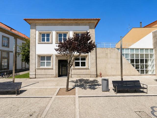Imóvel Comercial de 344 m² com Terraço Privativo de 109 m² | Centro Histórico da Póvoa de Varzim