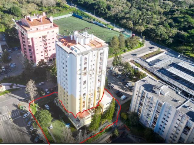 Imóvel comercial 1.000m² + 760 m2 Mercês com rendimento alto passivo