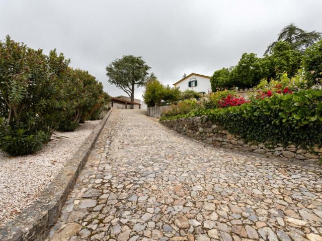 Imóvel de importância histórica na periferia de Castelo de V. 300m² Santa Maria Da Devesa