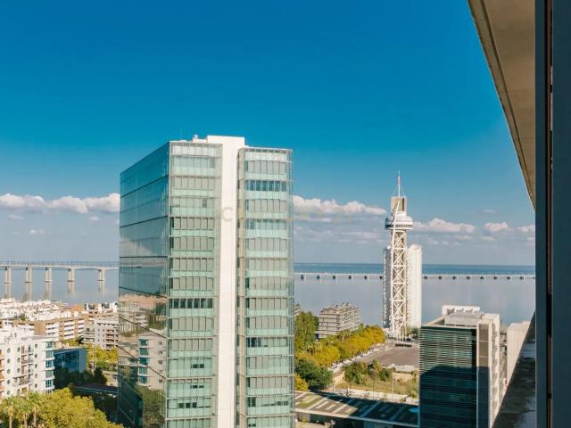 Imóvel transformado em Apartamento tipologia T2 Edifício Panoramic no Parque das Nações