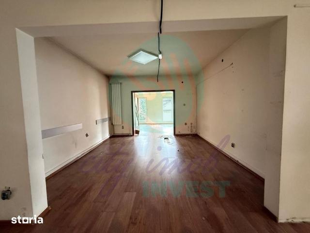 Imobil mixt renovat 184 mp | Locuință / birou / showroom | Zonă centra