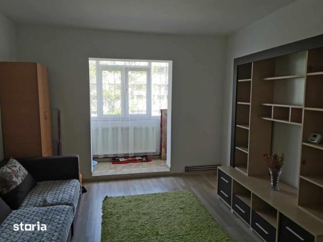 Imchiriez apartament 2 camere zona Dacia