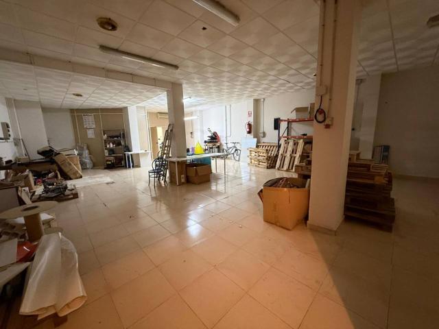 Impulsa tu negocio en este local estratégico en Aldaia
