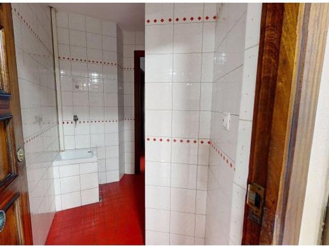 Impulsa tu negocio en Ronda de los Tejares: Local comercial en pleno centro de Córdoba