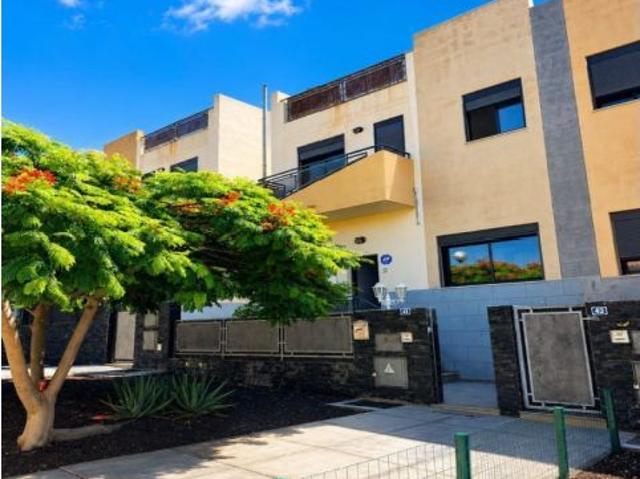 Impecable Adosado en Cho Guaza, Arona 399.000€