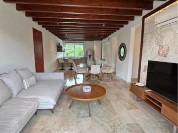 IMPECABLE Depto Amueblado en 2do Piso: 2 Rec, 2 Baños, Balcón y Vista a la Al