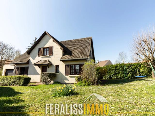 Maison impeccable sans vis à vis, domaine privé avec tennis