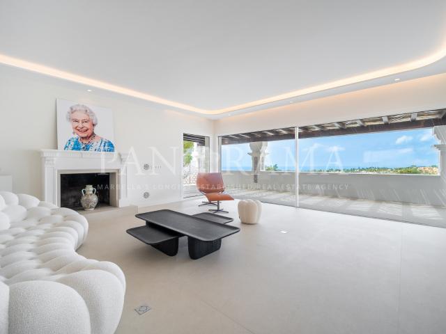 Impeccable villa with sea views in Elviria