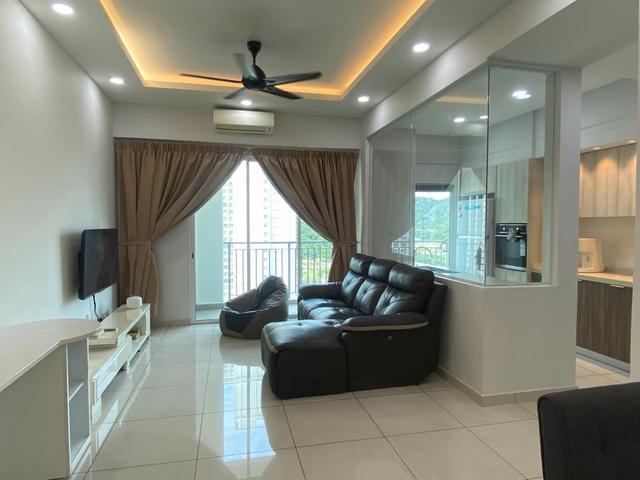 Imperial Residence Condo 1100SF 3Bedrooms Fully Reno Furnished 2CP