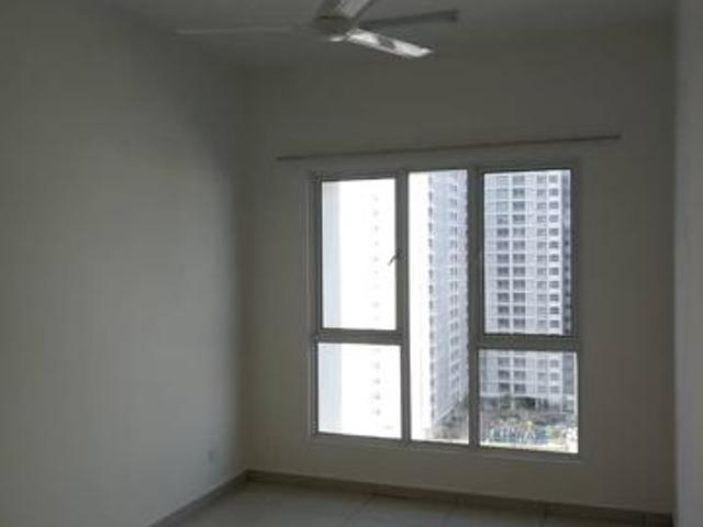 Imperial Residence Corner Unit 1200sf for Rent