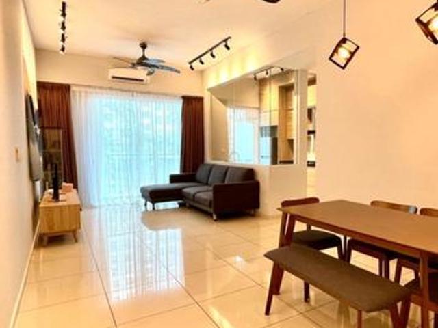 Imperial Residence In Sungai Ara Low Floor 2 Carpark For Sale