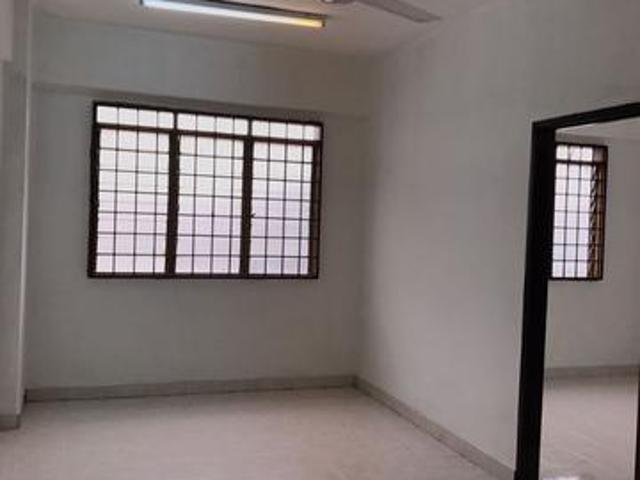 Impian Baiduri Flat Petaling Jaya Good Location High ROI Good Return