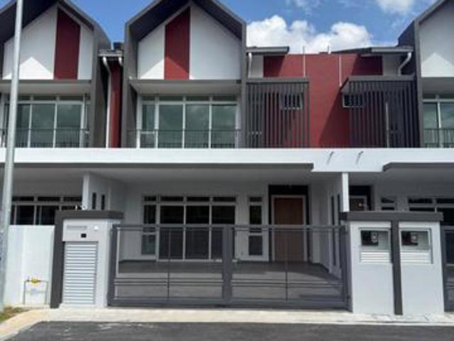 Impian Emas Iconia Double Storey Unblock View
