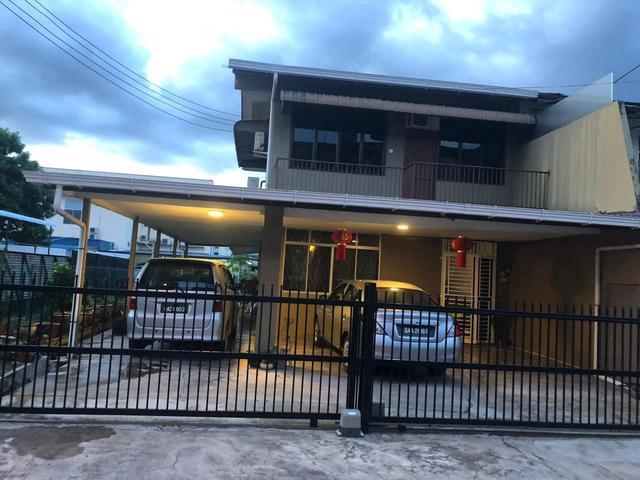 Impiana Roxy Hotel Double Storey Terrace Corner House For Sale